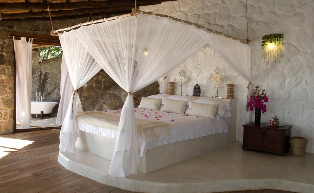 17-bedroom-in-nkwhazi